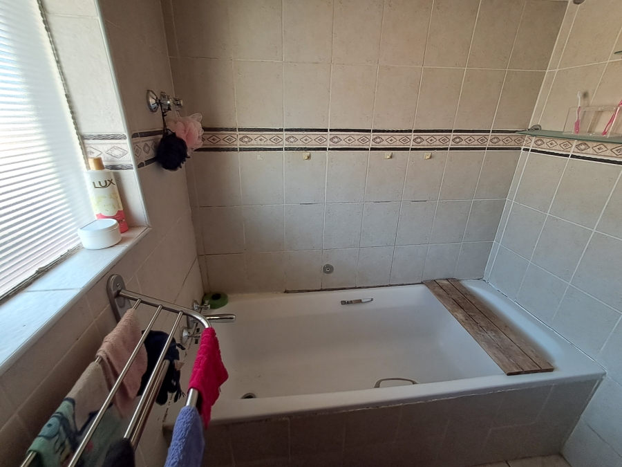 2 Bedroom Property for Sale in College Hill Eastern Cape